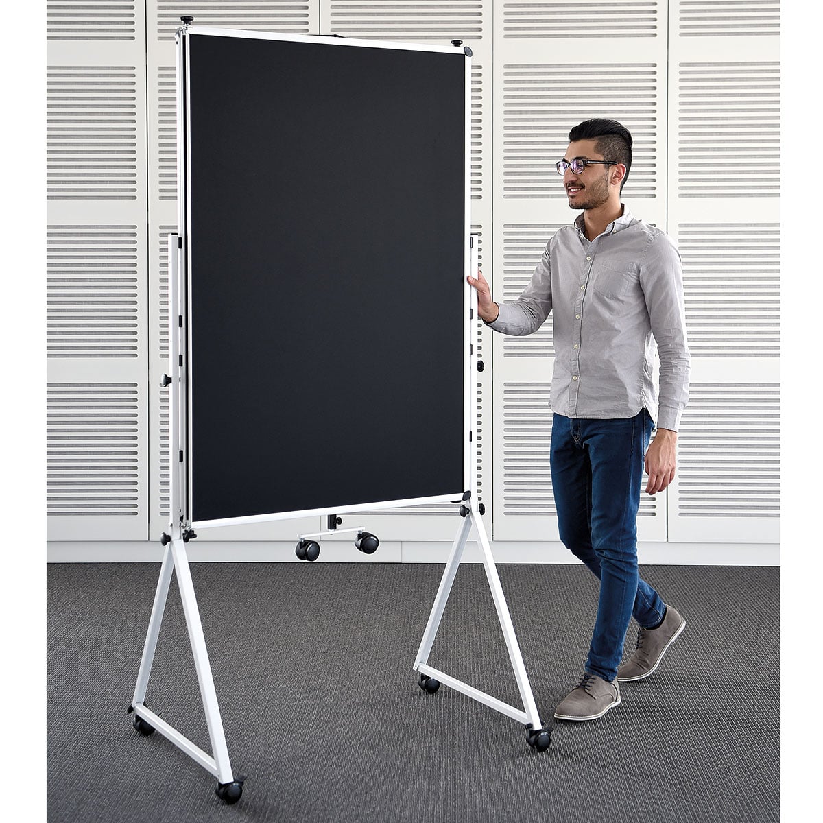 V3 GraphicWall