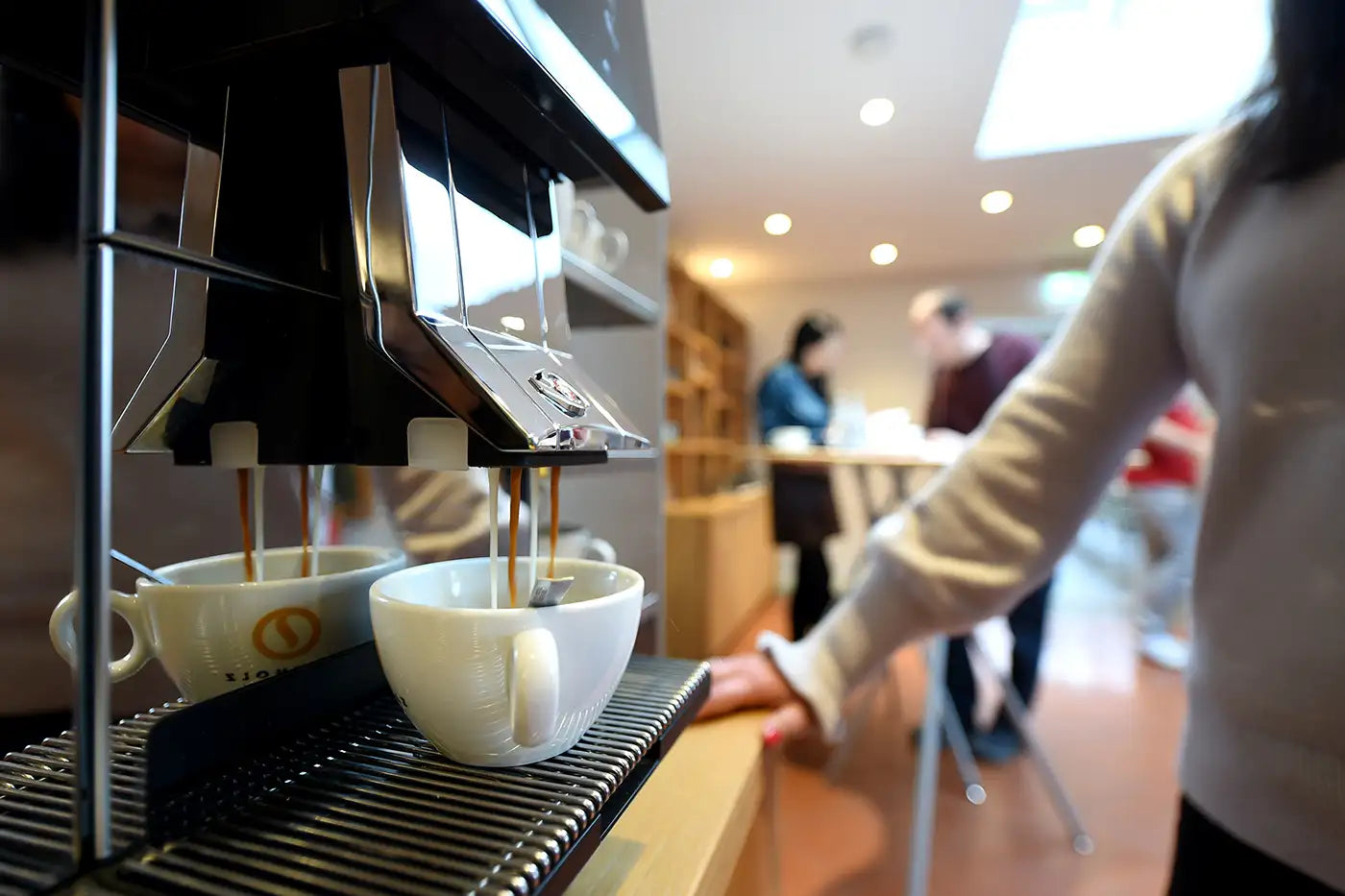 Kaffeemaschine im Pausenbereich